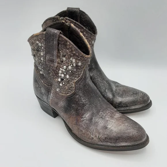 Frye Deborah Studded Metallic Leather Ankle Short Boots. - Picture 5 of 16